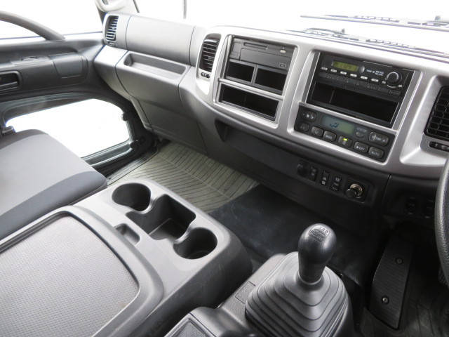 日野レンジャー平ボディ中型（4t）[写真14]