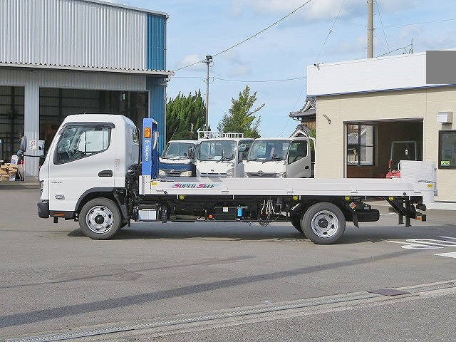 三菱ふそうキャンターセーフティローダー小型（2t・3t）[写真03]