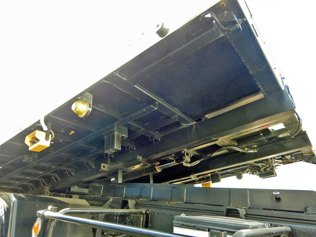 いすゞフォワードセーフティローダー増トン（6t・8t）[写真10]