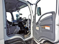 いすゞフォワードセーフティローダー増トン（6t・8t）[写真12]