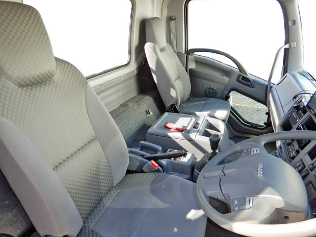 いすゞフォワードセーフティローダー増トン（6t・8t）[写真14]