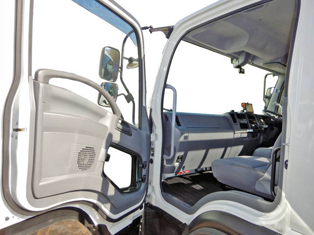 いすゞフォワードセーフティローダー増トン（6t・8t）[写真16]