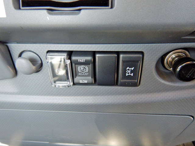 いすゞフォワードセーフティローダー増トン（6t・8t）[写真24]