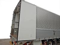 いすゞフォワードアルミウイング中型（4t）[写真10]