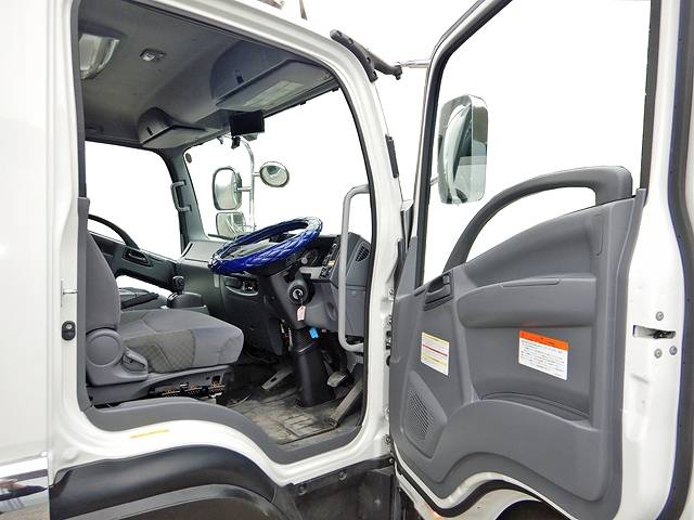 いすゞフォワードアルミウイング中型（4t）[写真14]