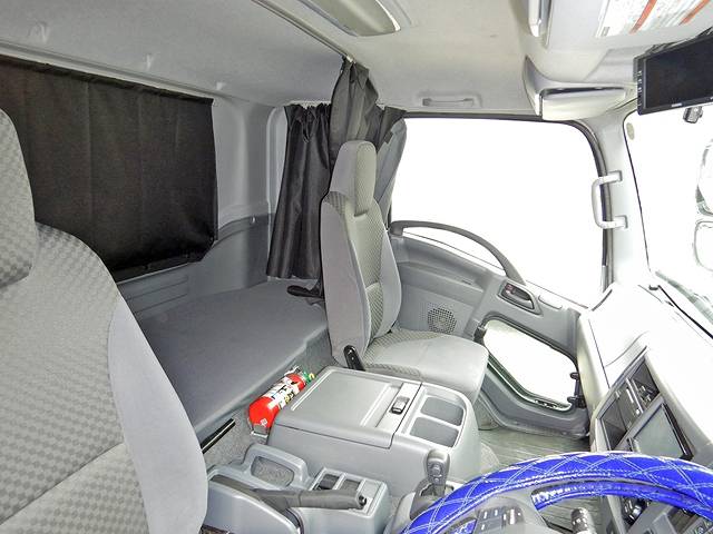 いすゞフォワードアルミウイング中型（4t）[写真15]