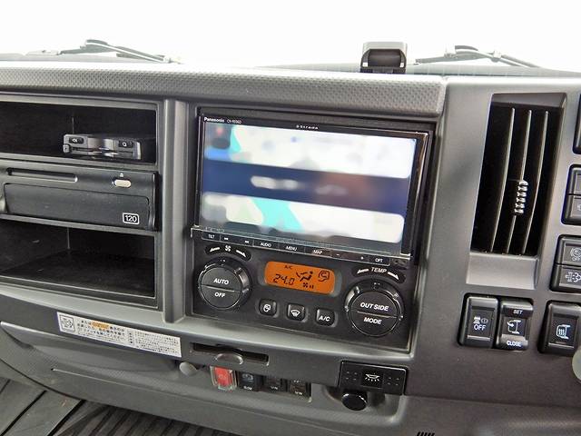 いすゞフォワードアルミウイング中型（4t）[写真22]