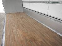 いすゞフォワードアルミウイング中型（4t）[写真07]