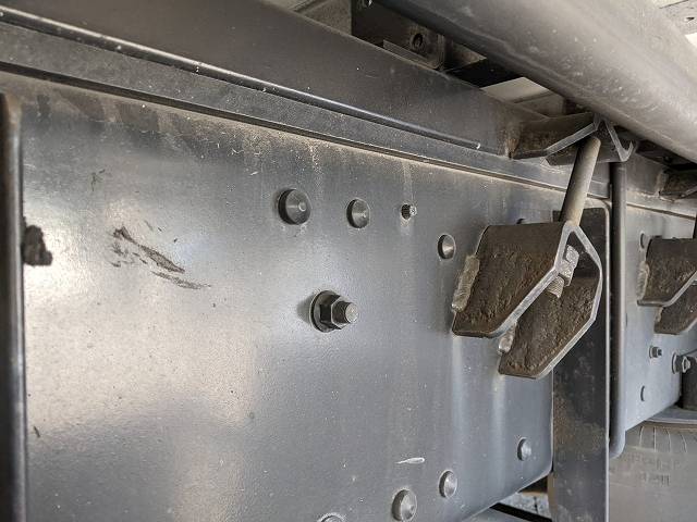 三菱ふそうスーパーグレートアルミウイング大型（10t）[写真19]