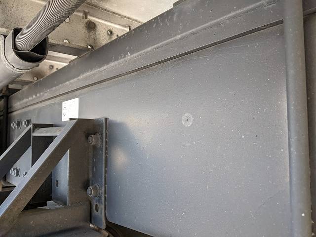 三菱ふそうスーパーグレートアルミウイング大型（10t）[写真20]