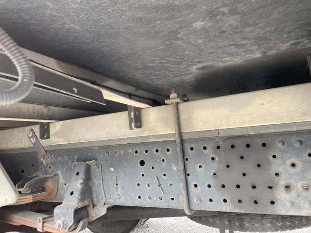 いすゞエルフパネルバン小型（2t・3t）[写真21]