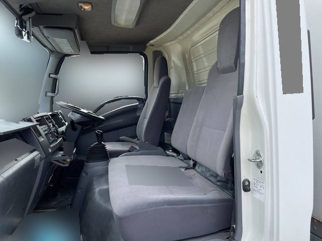 いすゞエルフパネルバン小型（2t・3t）[写真29]