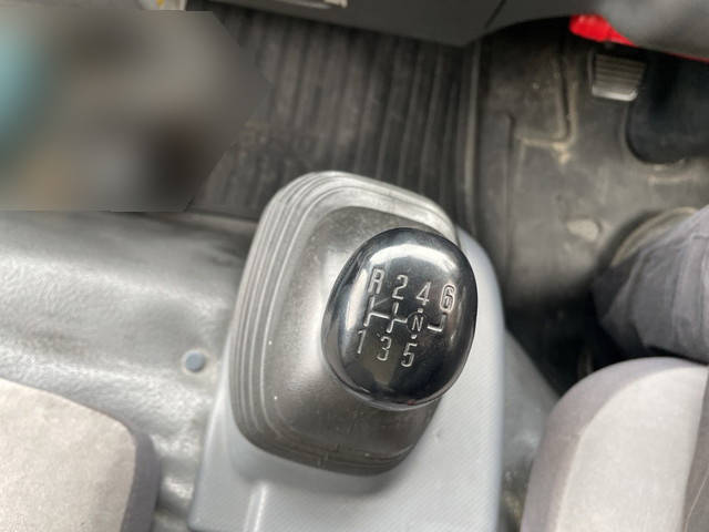 いすゞエルフパネルバン小型（2t・3t）[写真31]