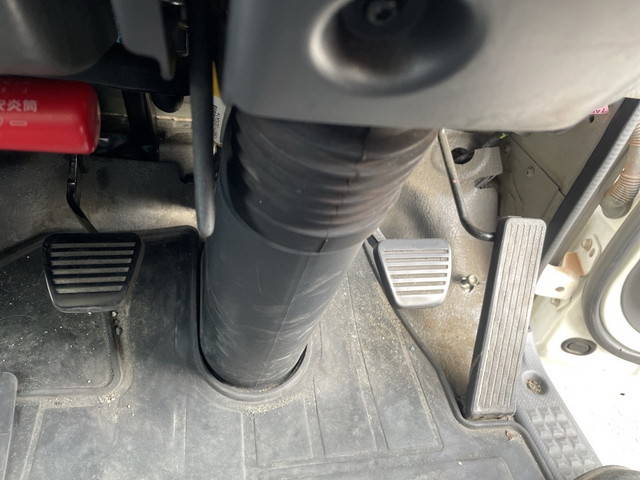 いすゞエルフパネルバン小型（2t・3t）[写真32]