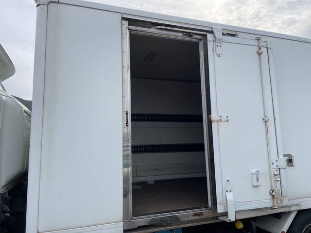 いすゞエルフパネルバン小型（2t・3t）[写真07]