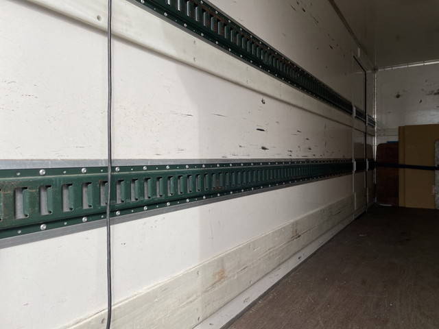 いすゞエルフパネルバン小型（2t・3t）[写真08]