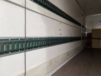 いすゞエルフパネルバン小型（2t・3t）[写真08]