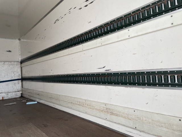 いすゞエルフパネルバン小型（2t・3t）[写真09]