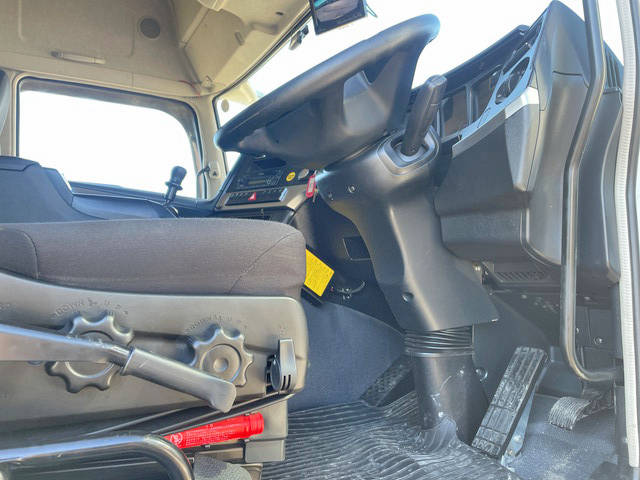 三菱ふそうスーパーグレートダンプ大型（10t）[写真34]