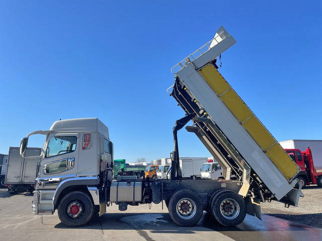 三菱ふそうスーパーグレートダンプ大型（10t）[写真06]