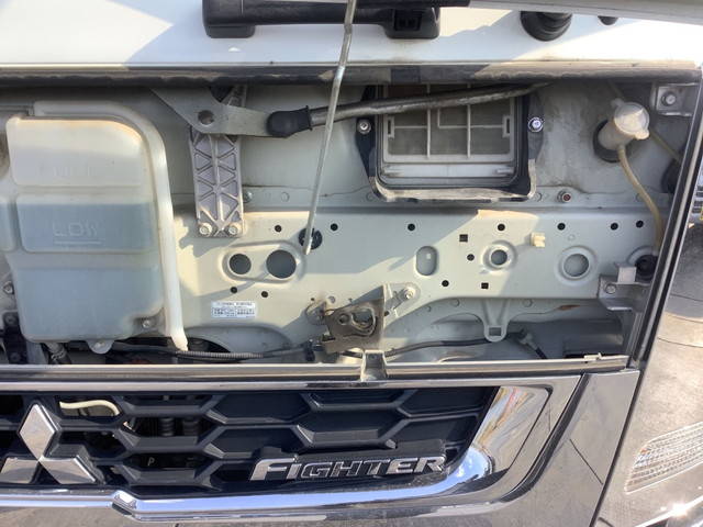 三菱ふそうファイターセルフクレーン4段中型（4t）[写真17]