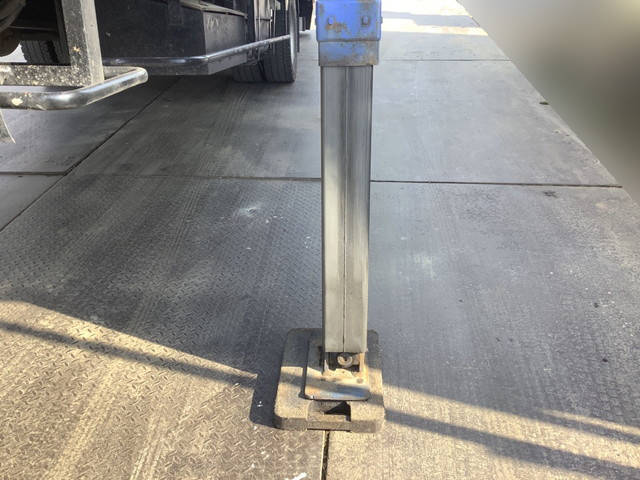 三菱ふそうファイターセルフクレーン4段中型（4t）[写真19]