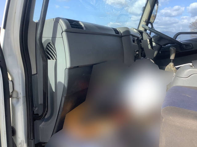 三菱ふそうファイターセルフクレーン4段中型（4t）[写真31]