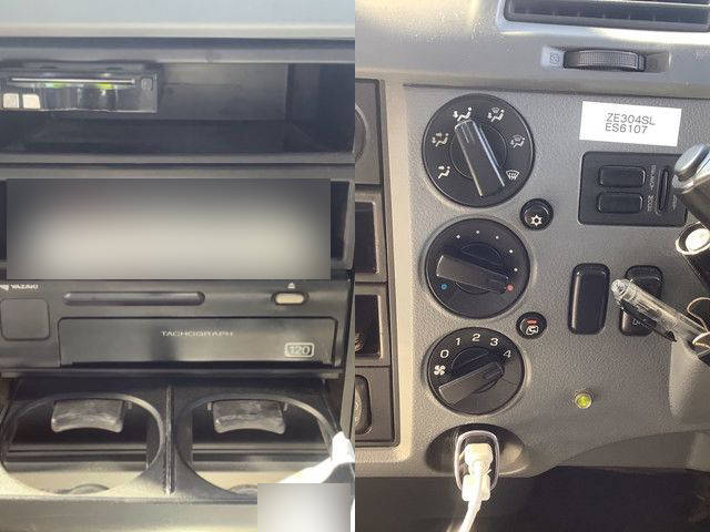 三菱ふそうファイターセルフクレーン4段中型（4t）[写真37]