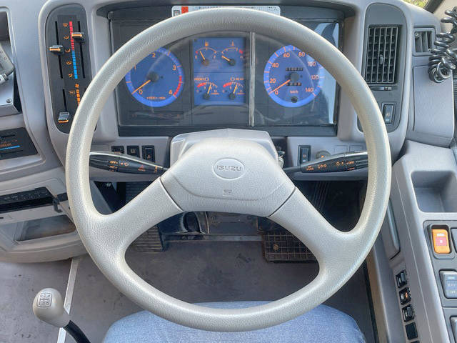 いすゞジャーニーマイクロバス[写真22]