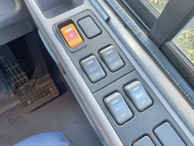 いすゞジャーニーマイクロバス[写真26]