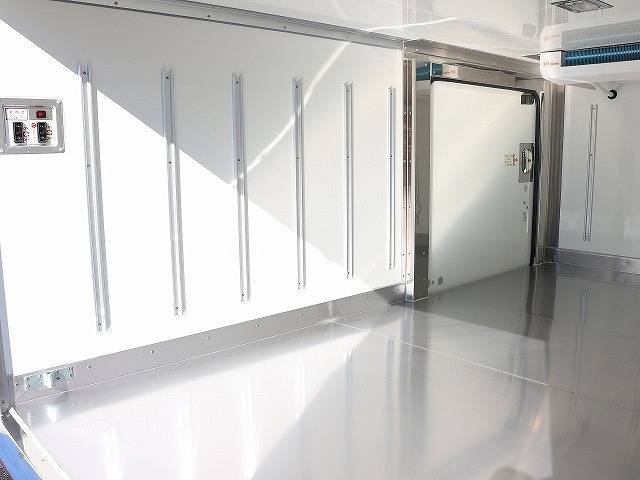 トヨタダイナ冷凍車（冷蔵車）小型（2t・3t）[写真09]