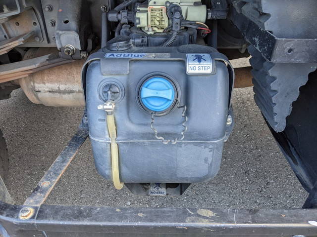 三菱ふそうキャンタークレーン3段小型（2t・3t）[写真25]