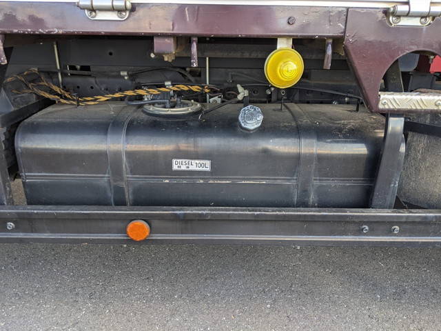 三菱ふそうキャンタークレーン3段小型（2t・3t）[写真26]