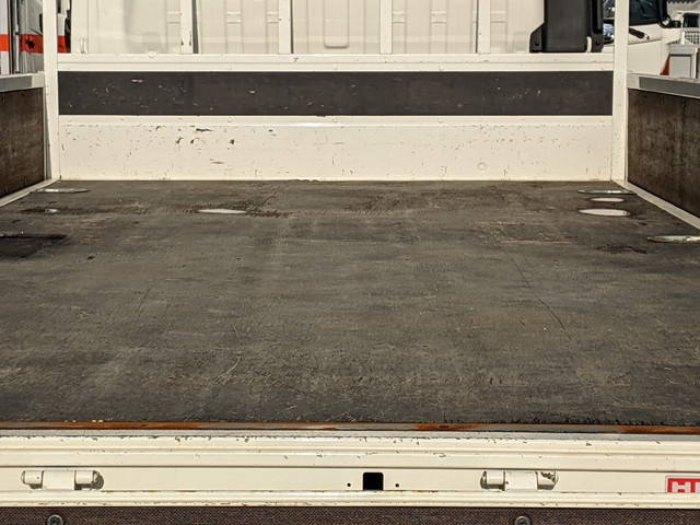 日野デュトロ平ボディ小型（2t・3t）[写真11]