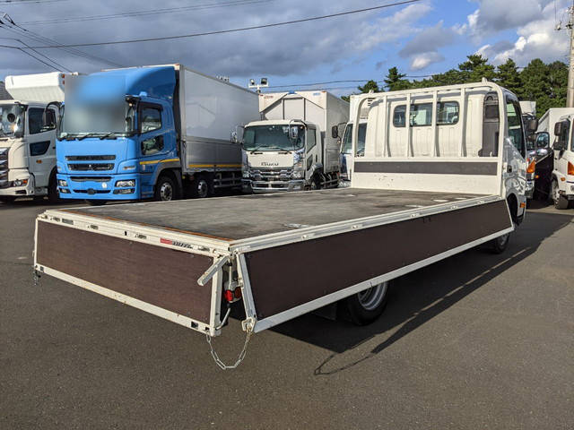 日野デュトロ平ボディ小型（2t・3t）[写真13]