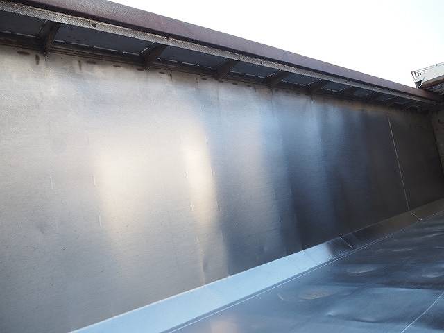 UDトラックスクオン深ダンプ（土砂禁ダンプ）大型（10t）[写真11]