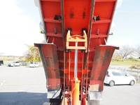 UDトラックスクオン深ダンプ（土砂禁ダンプ）大型（10t）[写真16]