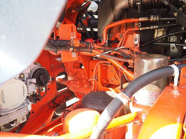 UDトラックスクオン深ダンプ（土砂禁ダンプ）大型（10t）[写真22]