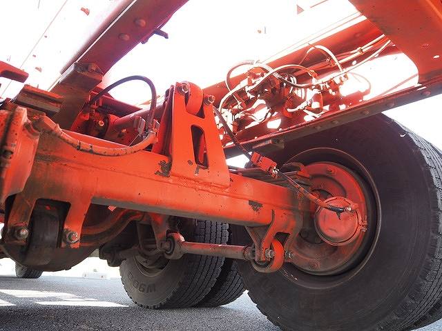 UDトラックスクオン深ダンプ（土砂禁ダンプ）大型（10t）[写真24]