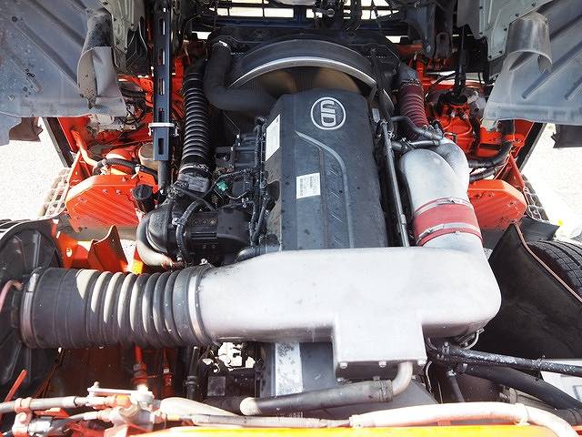 UDトラックスクオン深ダンプ（土砂禁ダンプ）大型（10t）[写真29]