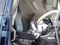 UDトラックスクオン深ダンプ（土砂禁ダンプ）大型（10t）[写真31]