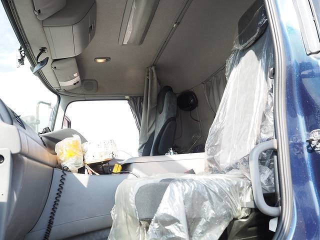 UDトラックスクオン深ダンプ（土砂禁ダンプ）大型（10t）[写真32]