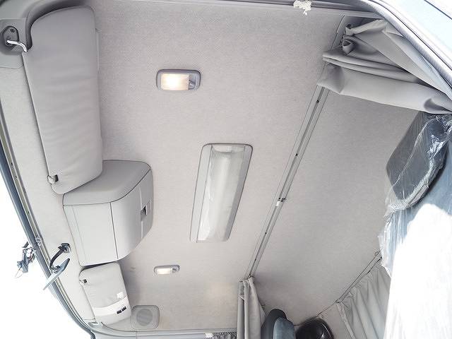 UDトラックスクオン深ダンプ（土砂禁ダンプ）大型（10t）[写真34]