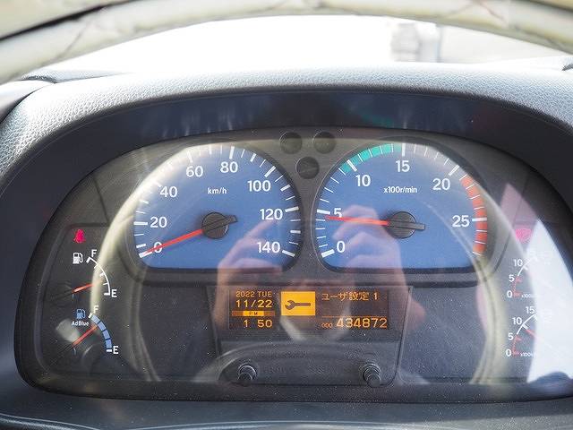 UDトラックスクオン深ダンプ（土砂禁ダンプ）大型（10t）[写真40]