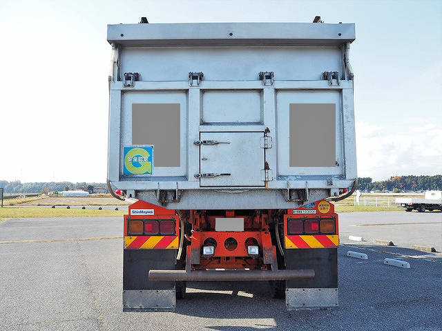 UDトラックスクオン深ダンプ（土砂禁ダンプ）大型（10t）[写真07]