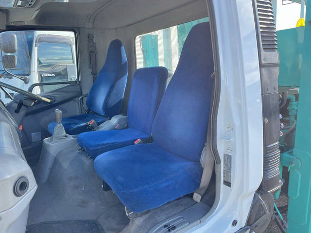 三菱ふそうファイターセルフクレーン4段増トン（6t・8t）[写真32]