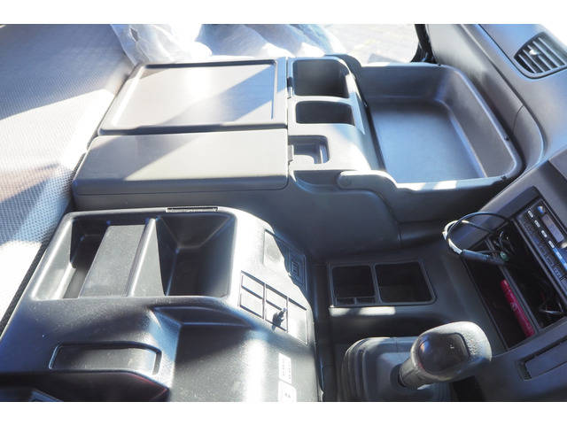 いすゞギガミキサー車（コンクリートミキサー）大型（10t）[写真33]