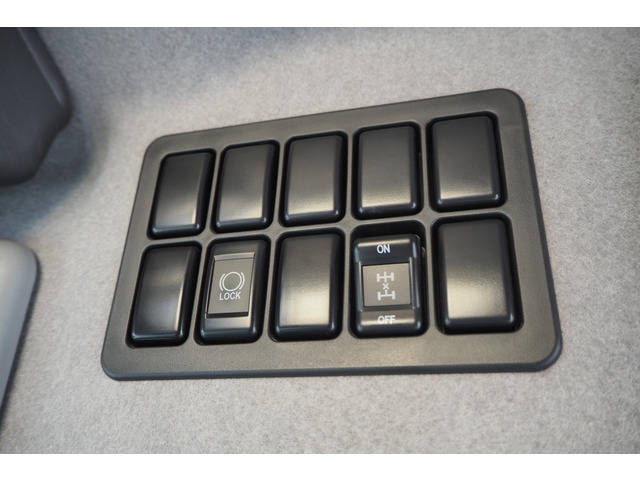 いすゞギガミキサー車（コンクリートミキサー）大型（10t）[写真36]