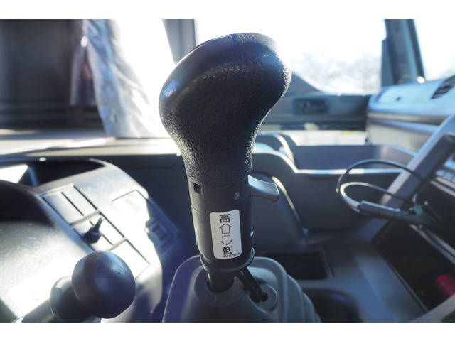 いすゞギガミキサー車（コンクリートミキサー）大型（10t）[写真38]