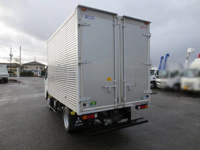 三菱ふそうキャンターアルミバン小型（2t・3t）[写真05]